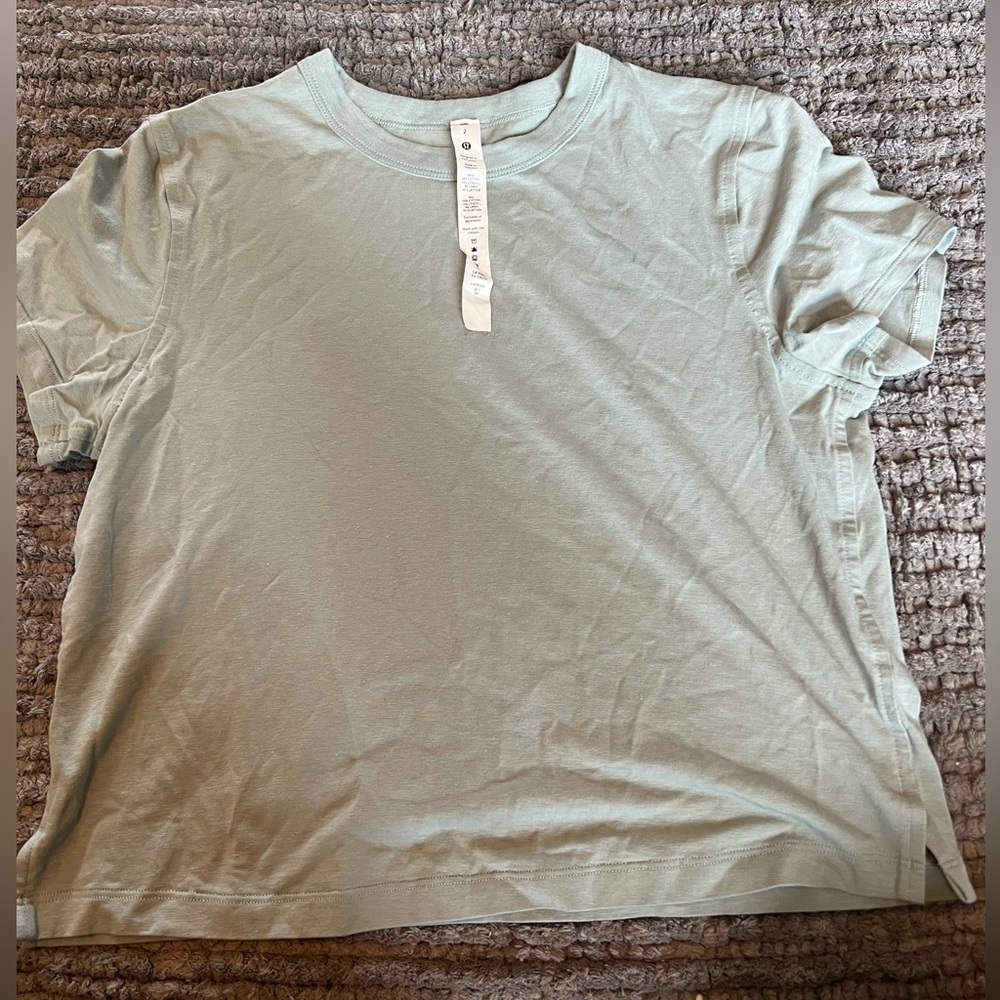 Lululemon cotton cropped t-shirt